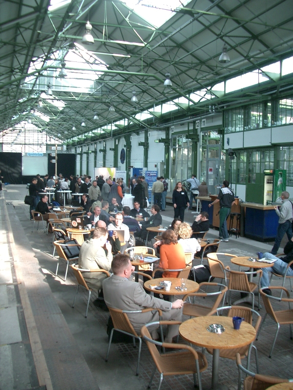 Halle-4